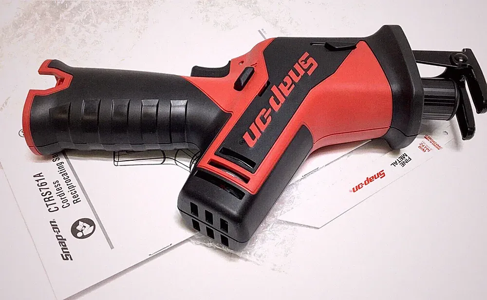 New Snap-on™ PTRS1000 Air Powered Reciprocating Saw 9000 Strokes per minute